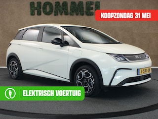 BYD Dolphin Comfort 60.4 kWh - ORIGINEEL NEDERLANDSE AUTO - DODEHOEKDETECTIE - CRUISE CONTROL ADAPTIEF - KEYLESS ENTRY/START - ELEKTRISCHE CLIMATE CONTROL - PARKEERSENSOREN VOOR & ACHTER - VOORSTOELEN VERWARMD - 360 GRADEN CAMERA - TREKHAAK - 3 FASE LADEN