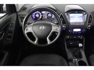 Hyundai ix35 *PANO*KEYLESS GO*NAVI*CRUISE*CAMERA*LEDER*