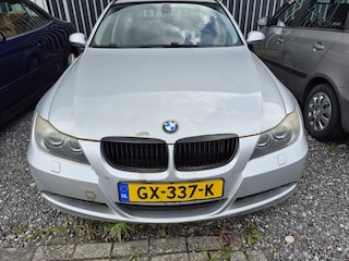 BMW 3-serie Touring 320i lees tekst!