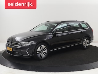 Volkswagen Passat 1.4 TSI PHEV GTE | SOH 95,9% | Stoelverwarming | Massage | Camera | Carplay | Adaptive cruise | Matrix LED | Navigatie | Climate control | Bluetooth | Plug In