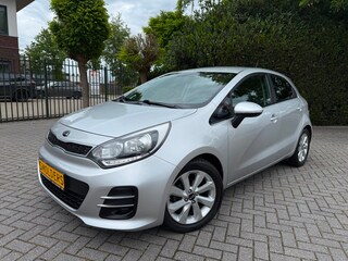 Kia Rio 1.2 CVVT DynamicLine, Clima, Achteruitrijcamera, Cruise Control, Navigatie, LM-velgen 16" & all-season banden, 1e eigenaar