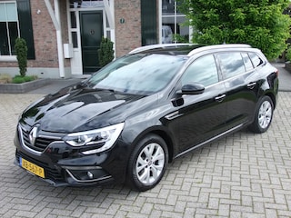Renault Mégane Estate 1.3 TCe Limited , Camera , Stoelverwarming, Trekhaak , Bluetooth , Pdc enz. Carplay