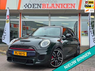 Mini Mini/Clubman/Cabrio 2.0 231pk Chili Automaat BJ.2017 / Panodak / Leder / Head-Up / Camera / LED / 18"Lmv / Orgineel NL !!