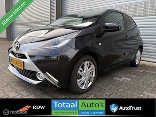 Toyota Aygo 1.0 VVT-i x-sport*NAVIGATIE*EERSTE EIGENAAR*