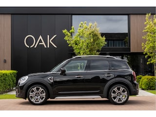 Mini Countryman 2.0 Cooper S Yours | Navigatie | Panorama | Lounge Leder | Camera | 19"LM | Midnight Black