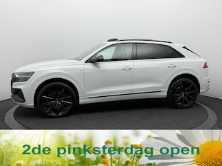 Audi Q8 60 TFSI e quattro Pro Line S Competition | Trekhaak | Head-Up Display | Panoramadak | Leer | Luchtvering