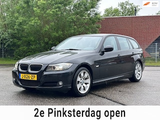 BMW 3-serie Touring 318i Luxury Line Cruise*Xenon*Clima*LM*Stoelverwarming*Parkeersensoren*Dealer onderhouden*