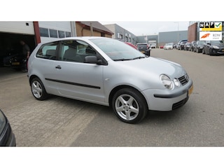 Volkswagen Polo 1.4-16V