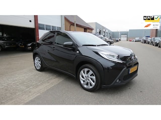 Toyota Aygo 1.0 VVT-i MT first