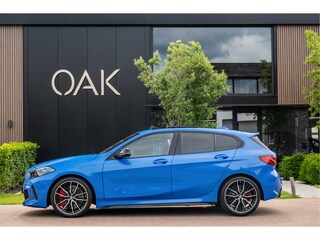 BMW M135i xDrive | Live Cockpit | Panorama | Leder | Memory | H&K | Head-Up | Camera | 19"LM | Misano Blau