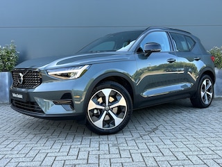 Volvo XC40 2.0 B4 Plus Dark | Forest Lake! | Trekhaak | Camera | Memory | Harman/Kardon | BLIS | All-seasons |