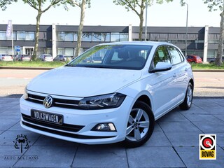 Volkswagen Polo 1.0 TSI Highline 95PK | Adaptive Cruise | Dodehoek | Stoelverwarming | Parkeersensoren | Navigatie | Climate Control |