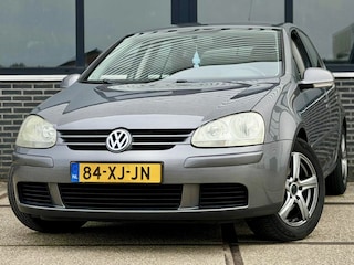 Volkswagen Golf 1.6 FSI Optive 3