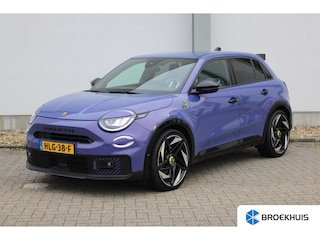 Abarth 600 280 pk Scorpionissima 54 kWh / Navigatie / Camera / Sportstoelen / Elektr. kofferklep / PDC V+A / Stuur -en Stoelverwarmd / Dodehoek / 20'' LMV