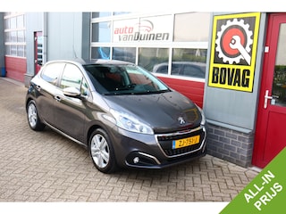 Peugeot 208 1.2 PureTech Signature O.a: PDC, Airco, Navi, Carplay, DAB, Cruise, Etc. All-in prijs!