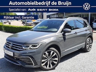 Volkswagen Tiguan Hybrid 245pk DSG R-Line (Pano,Trekhaak,Camera,Virtual)
