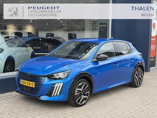 Peugeot 208 EV GT Avantage 51 kWh 156 PK | Nieuwe Auto | Tot 8 jaar Garantie | Alcantara Stoelen met Verwarming en Massage | Navigatie | Adaptieve Cruise Control | 360 Graden Camera | Full LED Verlichting | 400 Km WLTP Range | 17" Lichtmetalen Velgen | Parkeersensoren V+A |