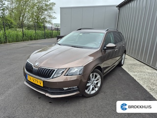 Skoda Octavia Combi 1.5 TSI Greentech Ambition | Trekhaak | Apple carplay Android auto | Airco | Cruise control | Bleutooth | Regensensor | 17"LMV
