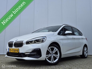 BMW 2-serie Tourer 225XE IPERFORMANCE HIGH EXECUTIVE HYBRID/LEDER/HEAD-UP/CAMERA