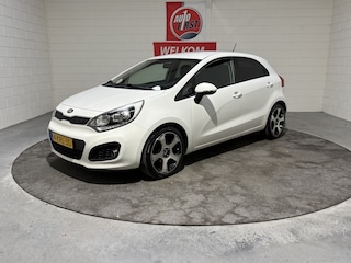 Kia Rio 1.2 CVVT Super Pack, Clima, Cruise, Camera, 100% onderhouden, 1e eigenaar, Navigatie, Blue tooth, Parkeersensoren, Isofix, Incl apk, beurt, 3 mnd garantie