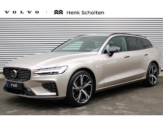 Volvo V60 2.0 T6 Plug-in hybrid AWD Plus Dark | Nappa leder / Open Grid Textiel Bekleding Met Contourstoelen | 19' 5-Triplespaaks Glossy Black Diamond Cut | Harman/Kardon audio installatie|  Verwarmbare Voor + Achterstoelen | Stuurwielverwarming | Panoramadak | Head-up Display | Visual Park Assist |