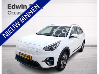 Kia Niro e-Niro DynamicLine 64 kWh | Apple Carplay/Android | Warmtepomp | 100% SOH | Cruise control adaptie | Navi