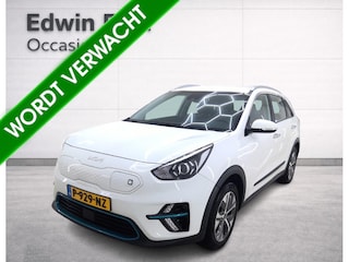 Kia Niro e-Niro DynamicLine 64 kWh | Apple Carplay/Android | Warmtepomp | 100% SOH | Cruise control adaptie | Navi