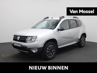 Dacia Duster 1.2 TCe 4x2 Blackshadow | Trekhaak | Lederen Bekleding | PDC Achter | Full-Map Navigatie | Privacy Glass | Cruise Control & Snelheidsbegrenzer | Airconditioning | 16" LMV | Orig. NL