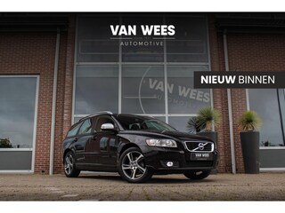 Volvo V50 2.0 Kinetic | NL auto | 3e eigenaar | Xenon | Stoelverwarming | Cruise control | Navigatie | 17 inch | Climate control | PDC | Trekhaak afneembaar | Dakrails | Origineel