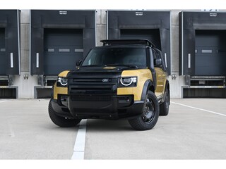 Land Rover Defender 110 2.0 P300e 110 Trophy Edition Deep Sandglow Yellow