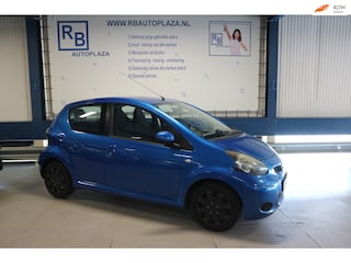 Toyota Aygo 1.0-12V Comfort / NIEUWE APK / 5 DRS / AIRCO ! ! !