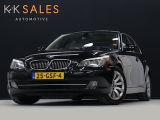 BMW 523i Business Line [ELEKTRISCH VERSTELBARE STOELEN, CAMERA, STOELVERWARMING, VOL LEDER, PDC V+A, CRUISE CONTROL, HOUTAFWERKING INTERIEUR, BLUETOOTH, NAVIGATIE, CLIMATE CONTROL, NIEUWSTAAT]