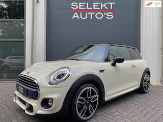 Mini Mini/Cabrio/Clubman/Countryman 1.5 Cooper NAP Xenon/LED/18 Inch/Airco/Cruise Control/Leder/Navigatie/Bluetooth/PDC/USB/Apk 01-2027