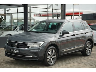 Volkswagen Tiguan 1.4 TSI eHybrid | Trekhaak | winter pakket | 93% soh