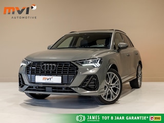 Audi Q3 40 TFSI quattro S Line edition one / 190pk / Trekhaak / Panorama dak  /  Stoelverwarming /
