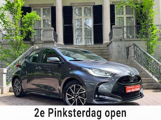 Toyota Yaris 1.5 Hybrid Team Deutschland Automaat Navi Camera Climate Cruise Ctr Stoelverwarming