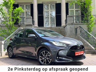 Toyota Yaris 1.5 Hybrid Team Deutschland Automaat Navi Camera Climate Cruise Ctr Stoelverwarming