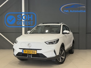 MG ZS EV Standard Range Luxury 50 kWh | Panorama dak | Leder | Trekhaak |