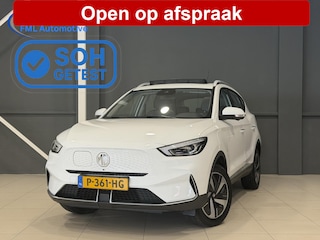 MG ZS EV Standard Range Luxury 50 kWh | Panorama dak | Leder | Trekhaak |