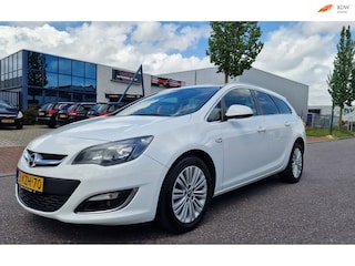 Opel Astra Sports Tourer 1.7 CDTi Cosmo PSENSOR NAVI CRUISE 2 X SLEUTELS