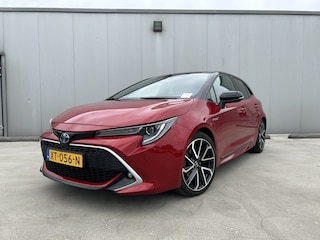 Toyota Corolla 1.8 Hybrid Executive Bi-tone kleur | trekhaak