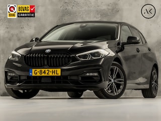 BMW 118i Sport Automaat (APPLE CARPLAY, GROOT NAVI, LEDER, CAMERA, SPORTSTOELEN, SFEERVERLICHTING, CRUISE, NIEUWSTAAT)
