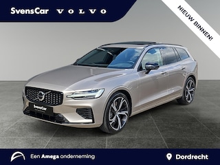 Volvo V60 2.0 T6 Plug-in hybrid AWD Plus Dark | Panoramadak | Sportstoelen | Pilot Assist | Stoelverwarming |