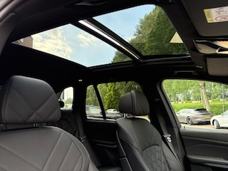 BMW X3 30e xDrive M-Sport Pro Panorama Trekhaak Harman 21"