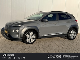 Hyundai Kona EV Premium 64 kWh / SOH 99,7% / Stoelverwarming en verkoeling / Airco / Apple CarPlay/Android Auto / Cruise Control / Navigatie /