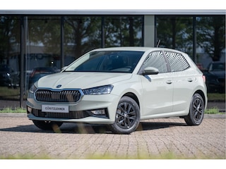 Skoda Fabia 1.0 TSI 115pk DSG Selection | Navi by App | Camera | Keyless | PDC V+A