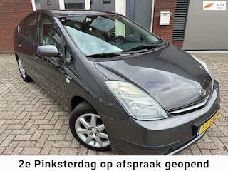 Toyota Prius 1.5 VVT-i Tech Edition / Navi / Clima / Cruise / NAP