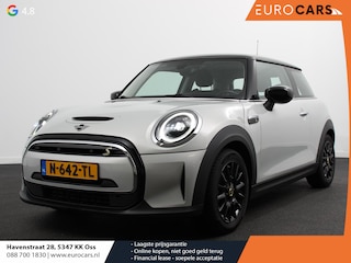 Mini Mini Business Edition Automaat 33 kWh SOH 95% Navigatie Climate Control Lichtmetalen Velgen Dab Parkeer sensoren Cruise Control