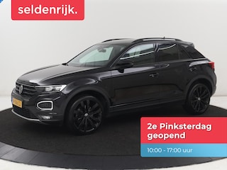 Volkswagen T-Roc 1.5 TSI Sport | Carplay | Virtual Cockpit | Full LED | Navigatie | Climate control | Parkeerhulp | 19'' lichtmetalen velgen | Bluetooth | Getint glas | Sportstuur