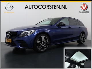 Mercedes-Benz C-klasse Estate 300 EQ Hybrid Business Sol. AMG Night Ltd Panoramadak Trekhaak Navi 360°Camera Stoelverwarming Apple Carplay Android Auto Matrix Led Lmv Privacy Glas Elek. Privacy Glas Bluetooth Elek.Achterklep Led 1.800KG Trekgewicht 1e Eigenaar Dealeronderhouden Origineel Nederlandse Auto